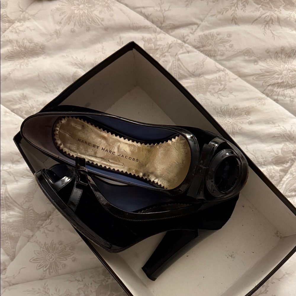 Marc by Marc Jacobs Glossy Black Heels